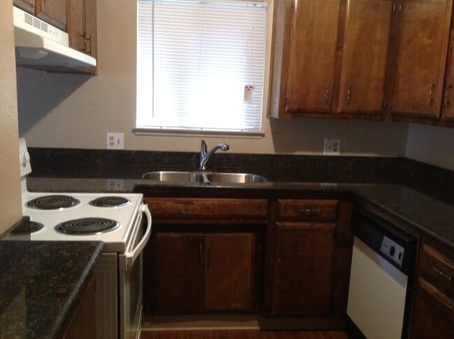 Foto del edificio - 631 N Lynora St