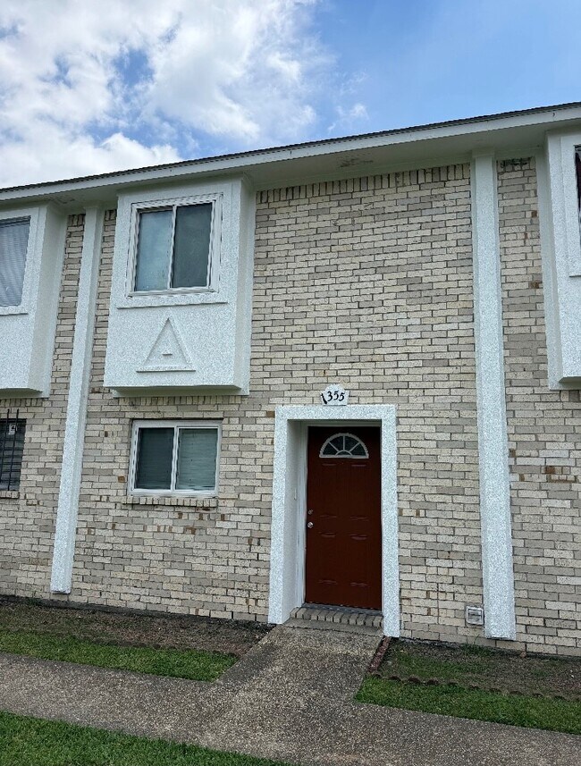 Foto del edificio - 8911 GSRI Ave