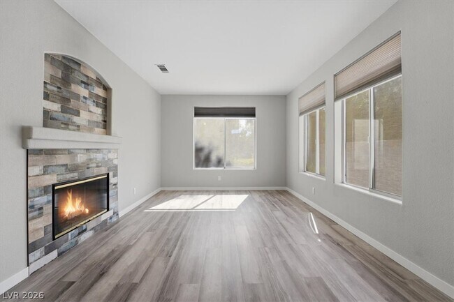 Foto del edificio - 3103 Quail Crest Ave