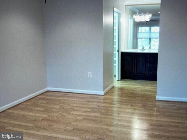 Foto del edificio - 7256 Glen Hollow Ct