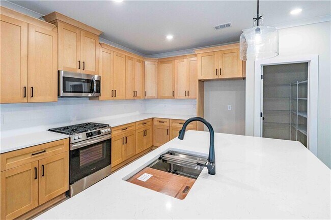 Foto del edificio - 373 Creek Wood Pk Dr