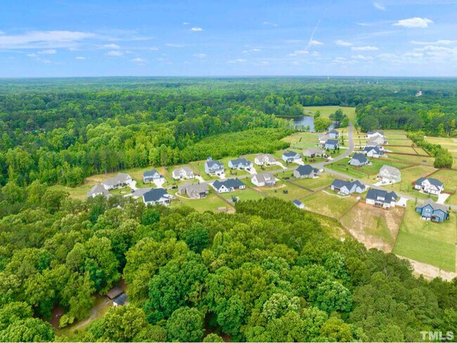 Building Photo - 155 Meadow Lake Dr