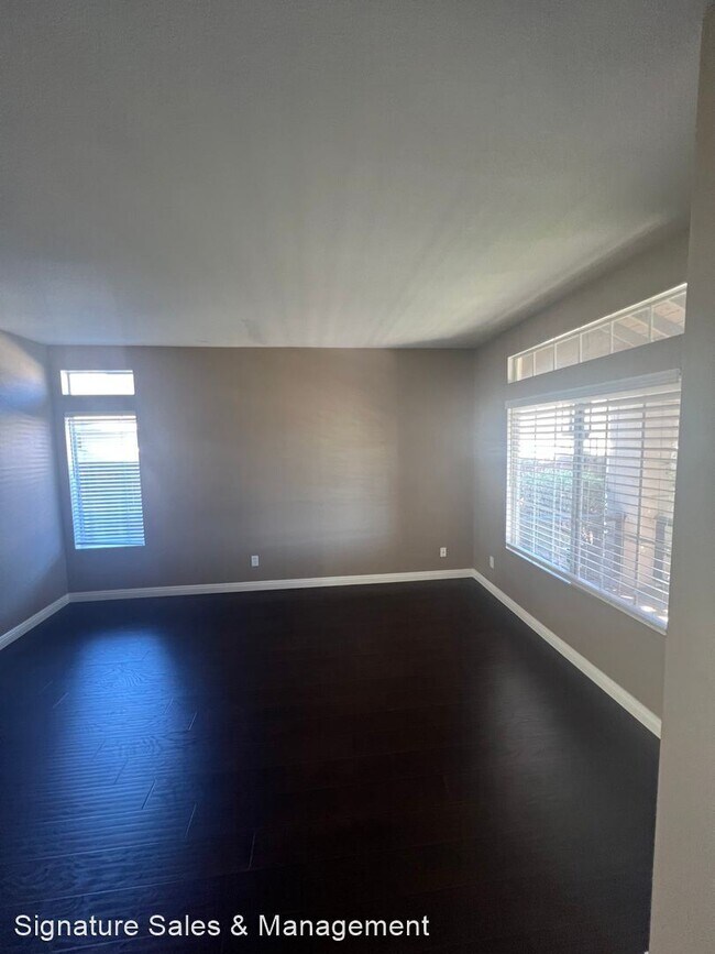 Building Photo - 4 br, 2.5 bath House - 27519 Fallbrook Ct