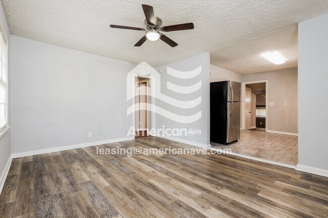 Foto del edificio - 2904 Doyle Ave