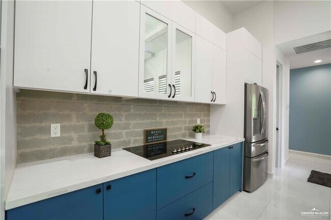 Foto del edificio - 3904 Wisteria Ave