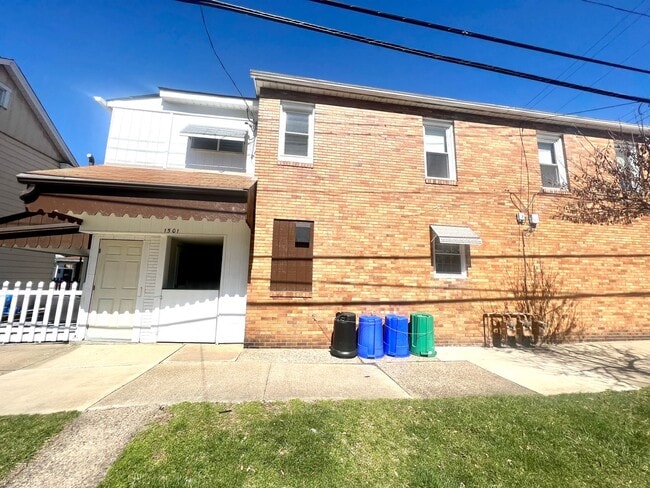 Building Photo - 1501 Merchant St