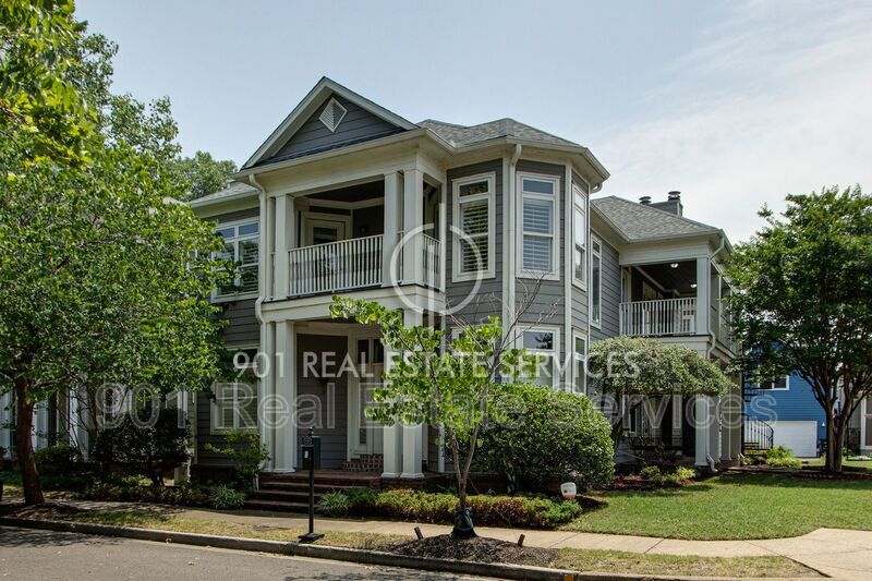 Primary Photo - 137 Harbor Point Ln
