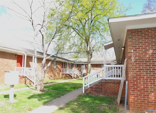 Foto del edificio - 4100 Broyles Ave SW