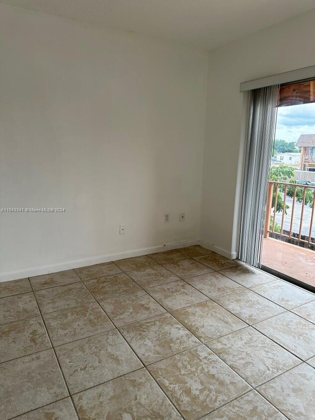 Primary Photo - 800 SW 129th Pl