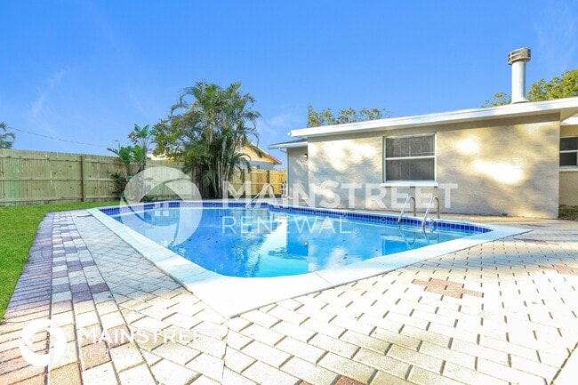 Foto del edificio - 3315 34th Ave Dr W