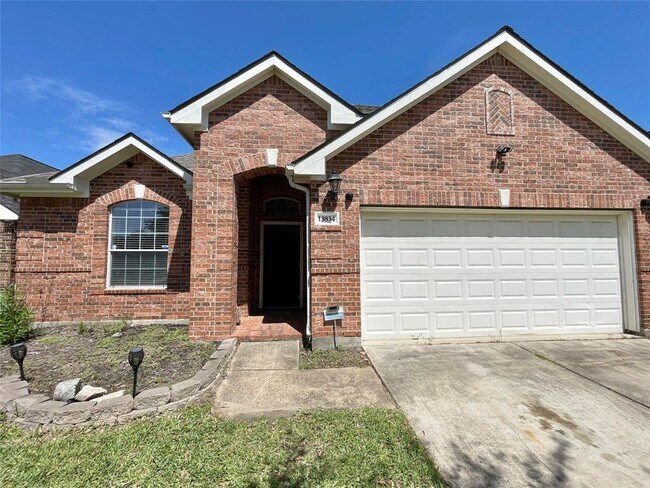 Building Photo - 13834 Clear Trail Ln