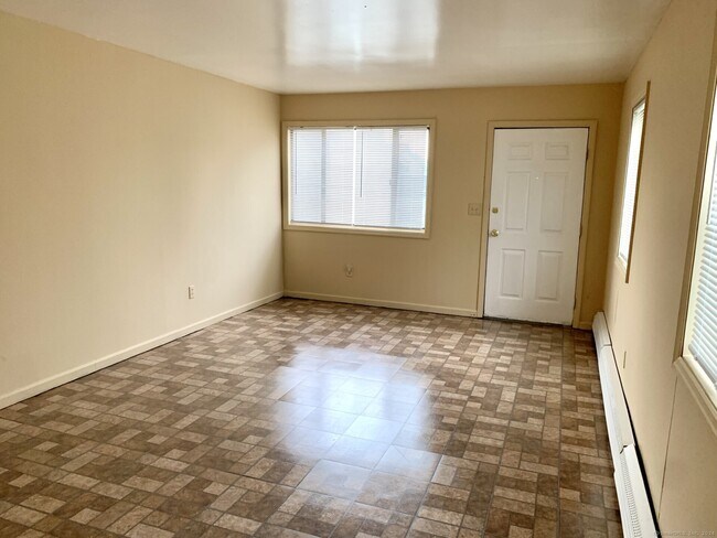 Foto del edificio - 1380 Kossuth St