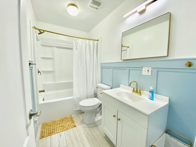 Bathroom with tub - 4208 Kelson Ave