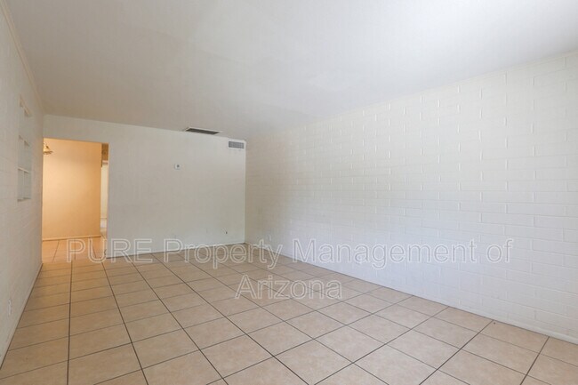 Foto del edificio - 543 S Bellview