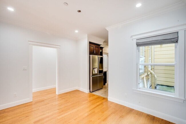 Foto del edificio - Beautifully Updated 4BD/3BA in Quiet Richm...