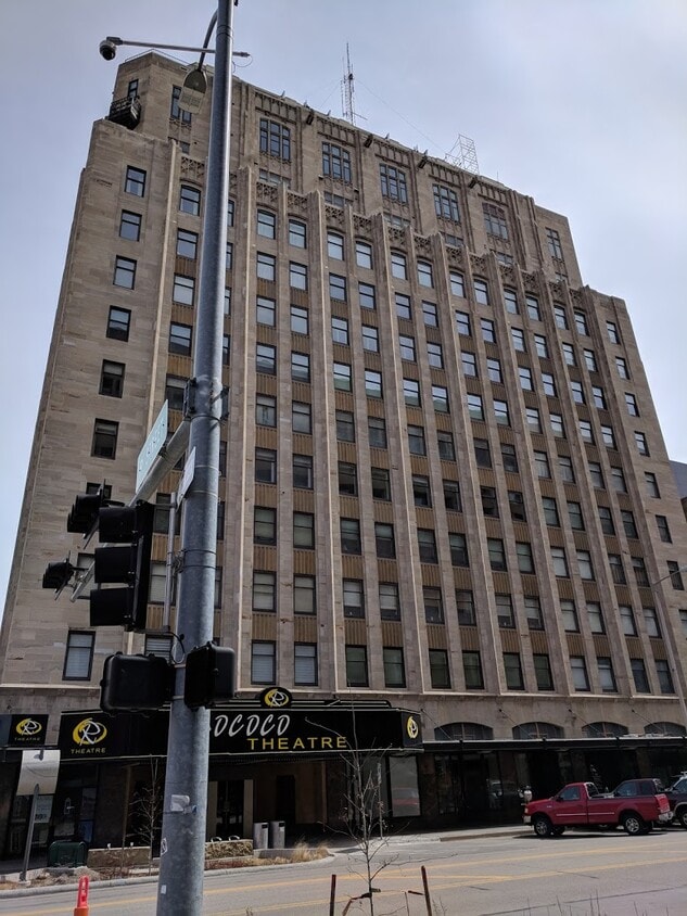 University towers - 128 N 13th St