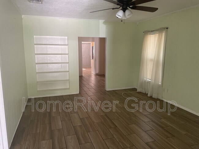 Foto del edificio - 1835 47th St S
