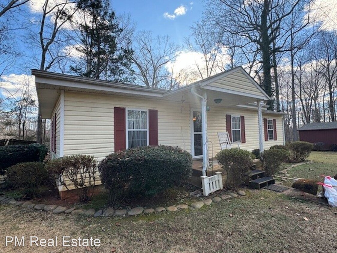 7913 U.S. Hwy 158 W, Reidsville, NC 27320 House Rental in Reidsville