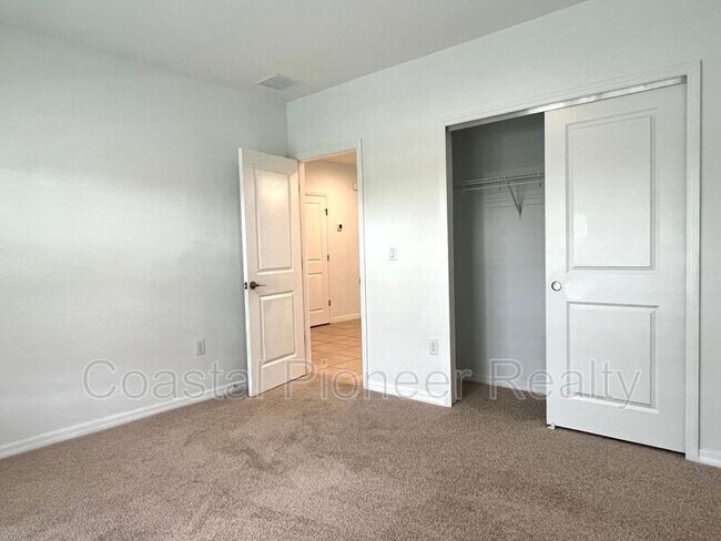 Foto del edificio - 5569 Tranquila Ln