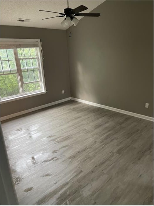 Building Photo - 2441 Bay Harbor Dr