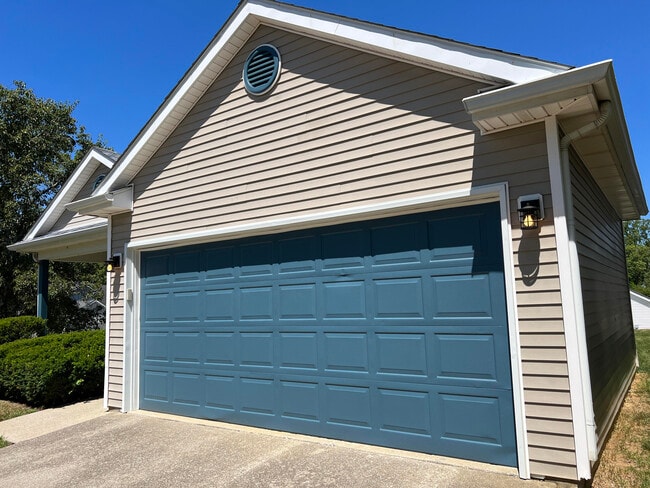 Building Photo - 3573 Forest Spring Ct