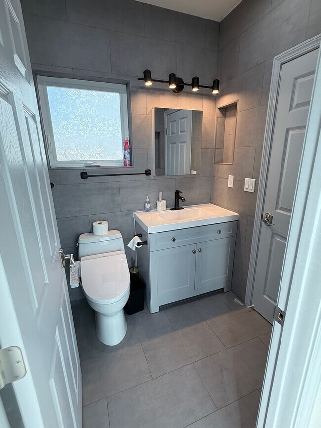 Building Photo - Fully Furnished Modern Duplex – 2nd Floor Home with Stunning Pearl Harbor Views, Upper Pearl City