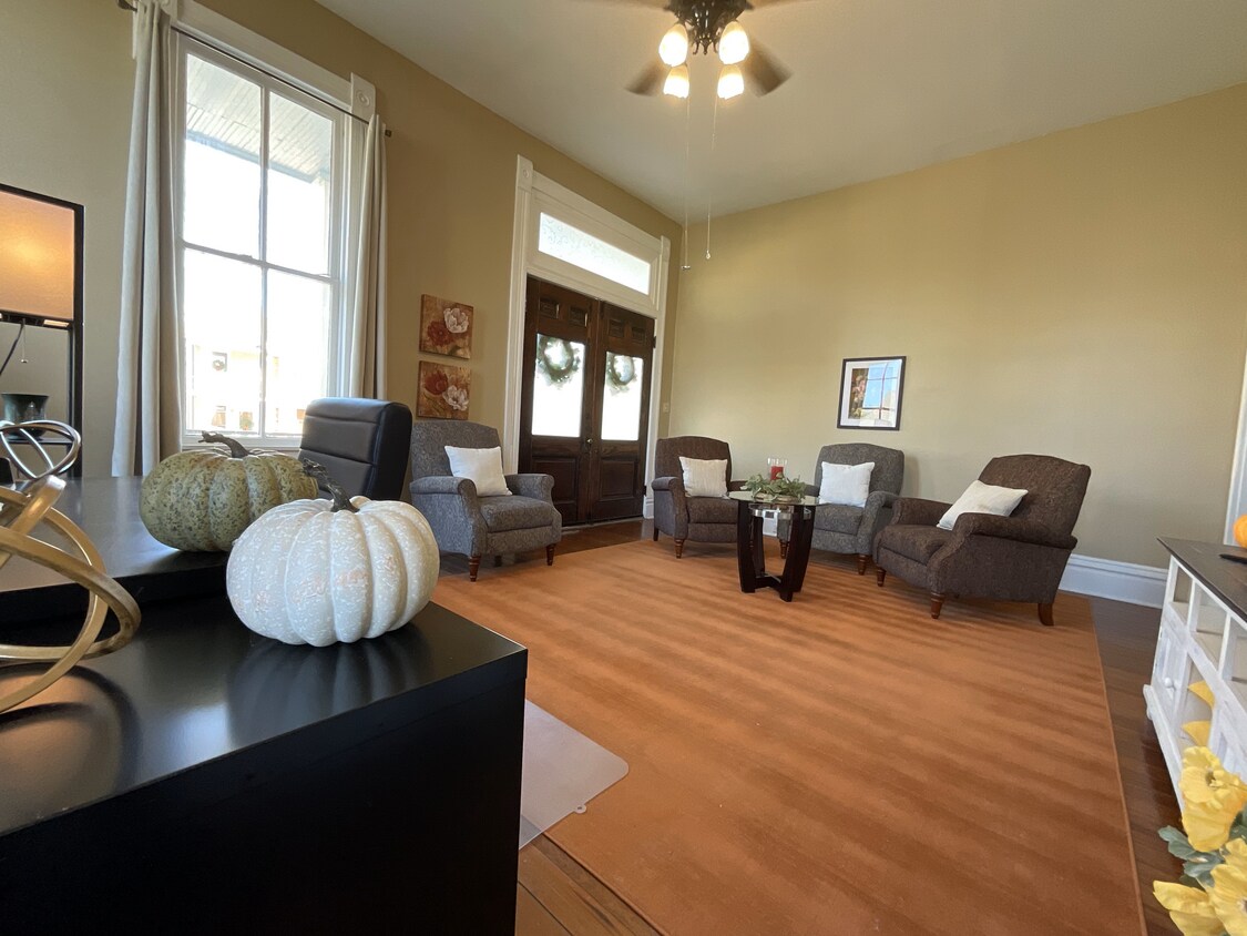 1116 Main St Unit AptB FURNISHED (OPEN), Natchez, MS 39120