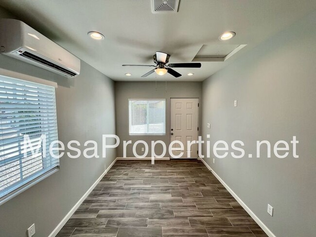 Building Photo - 3662 Chateau Ct