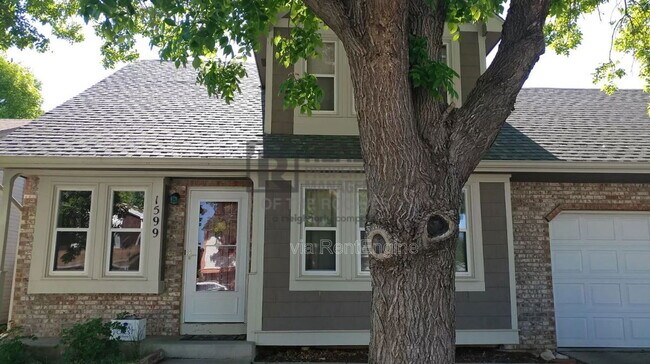 Building Photo - 1599 Wellington Ct