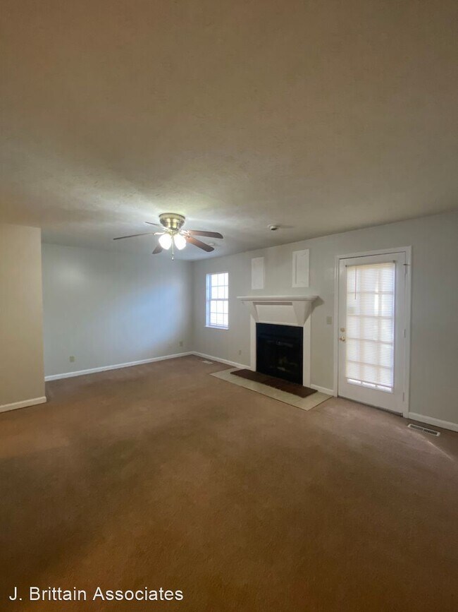 Foto del edificio - 2 br, 2.5 bath House - 5806 Woodgate Circle