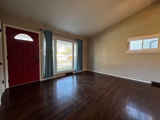 Foto del edificio - 556 Joshua Dr