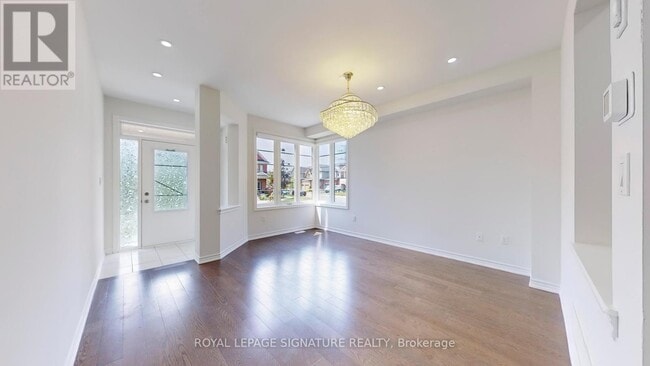 Building Photo - 2592 Stallion Dr