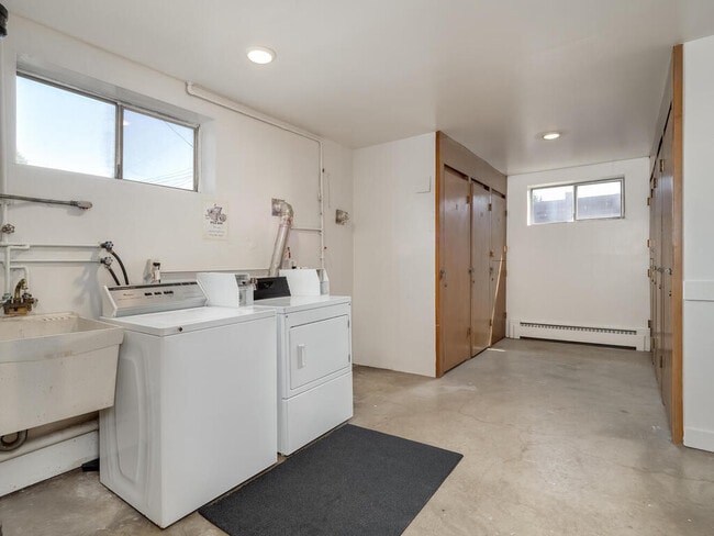 Coin-op laundry - 4965 3rd St NE