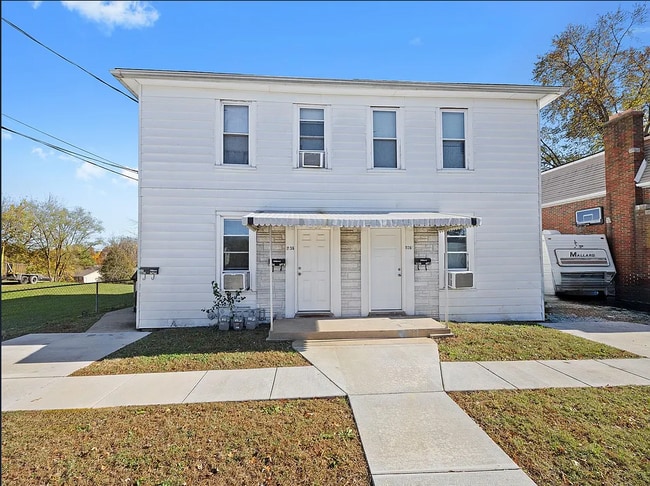 1136 - 1136 Apartment