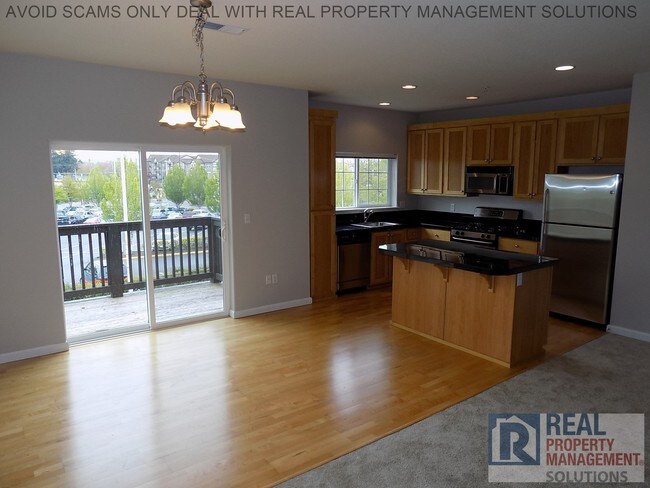Building Photo - 1190 SW 170th Ave