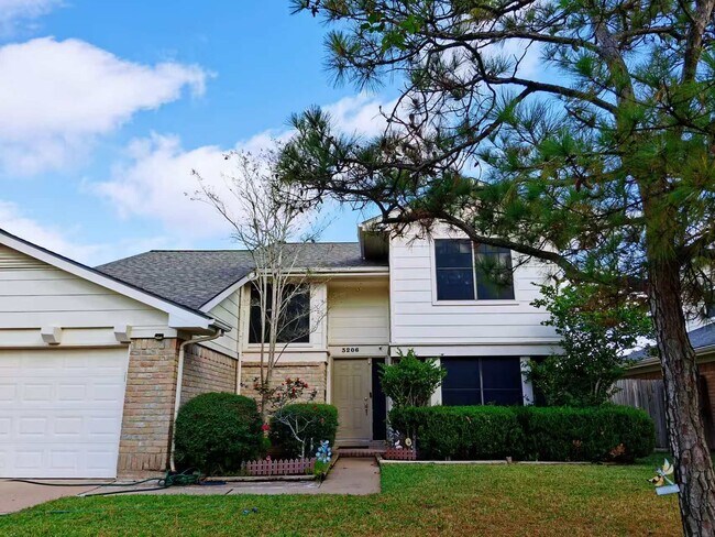 Frente - 3206 Sturbridge Ln