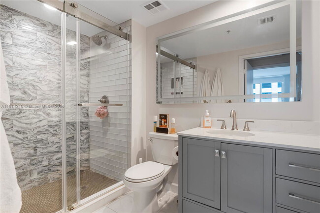 Photo - 335 S Biscayne Blvd Apartment