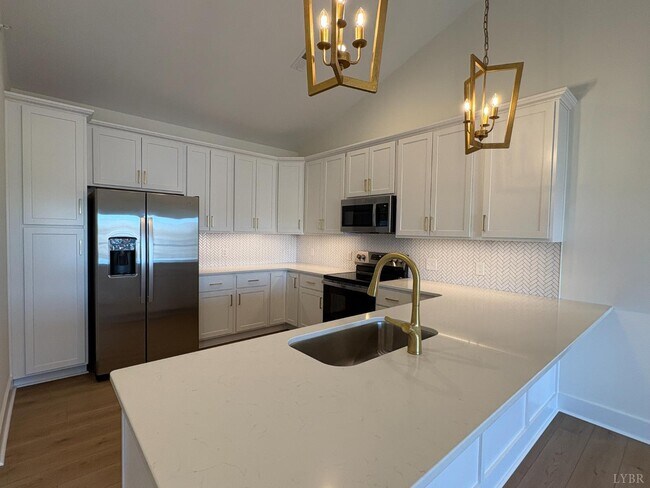 Building Photo - 420 Capstone Dr