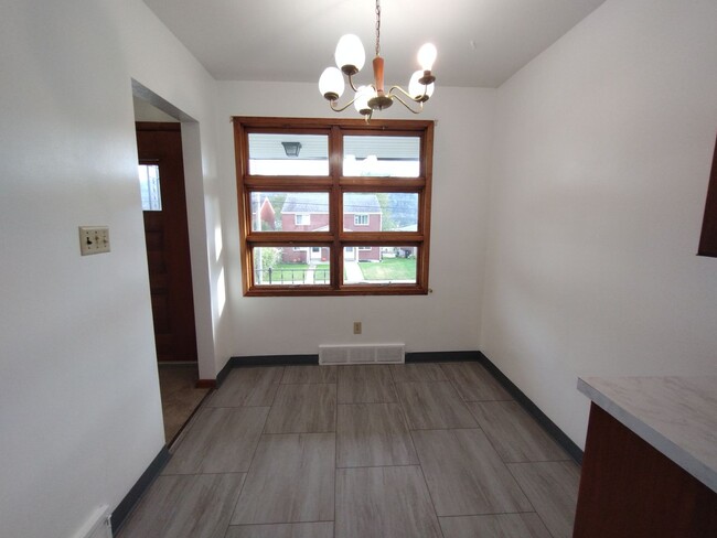 Foto del edificio - Single Family Home - Available Now - Pets ...