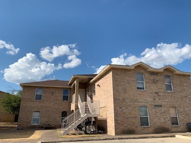 Foto principal - 3008 E Stewart St