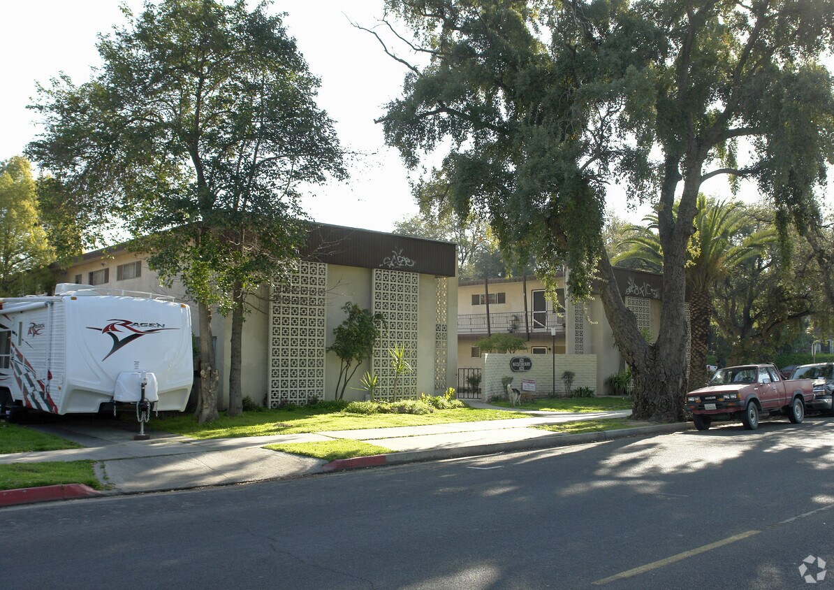 Building Photo - Westberry Apartments