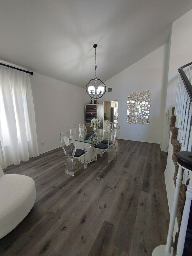 Foto del edificio - 14052 Driftwood Dr