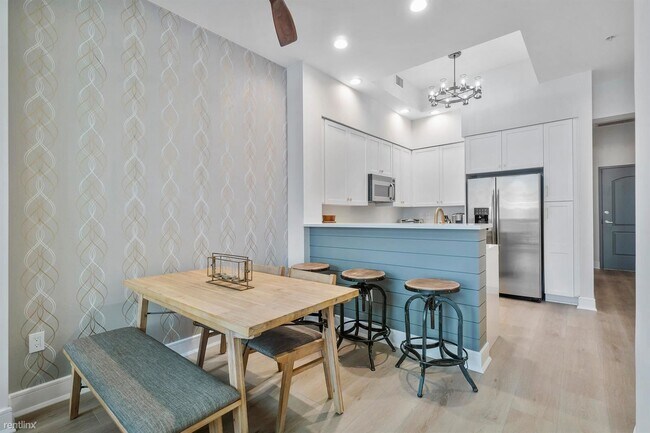 Foto del edificio - 1 br, 1.5 bath Condo - 801 S Olive Ave Uni...