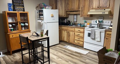 Building Photo - 939 Brookside Camp Rd