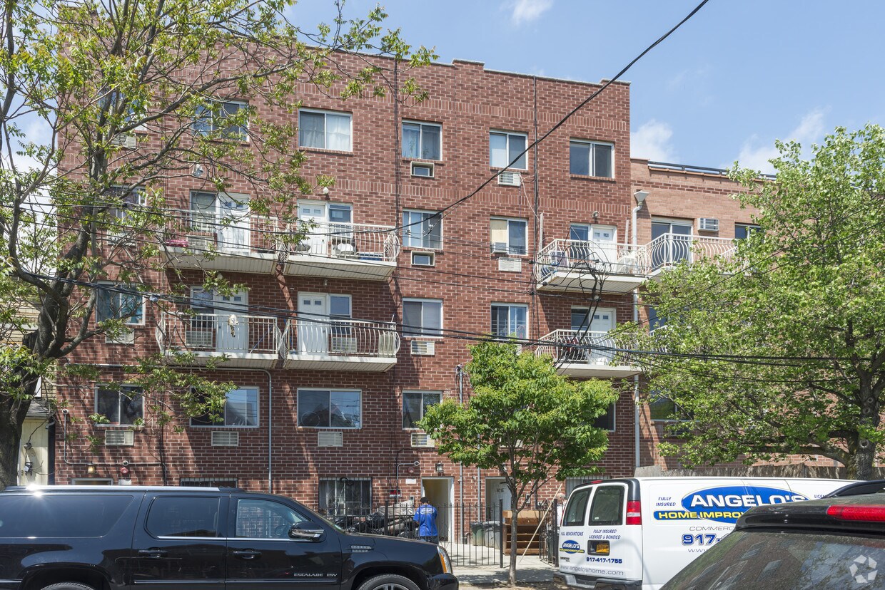 Primary Photo - 9311 Lamont Ave