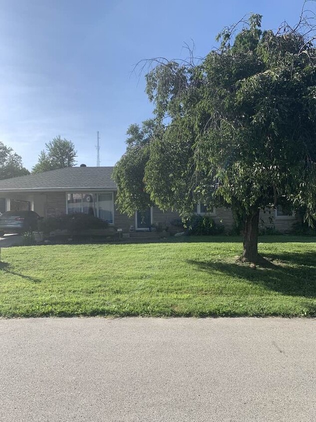 Photo - 503 Windemere Rd (Clarksville, IN)