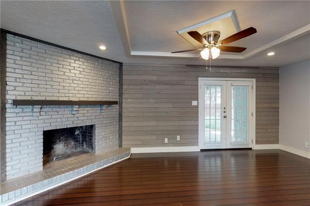 Foto del edificio - 8476 Sweetwood Dr