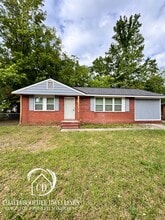 Building Photo - 815 Brighton Rd