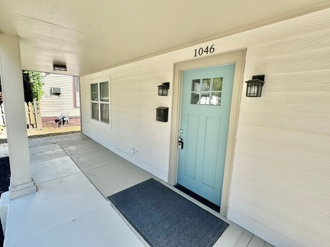 Photo - 1046 Tanglewood St House