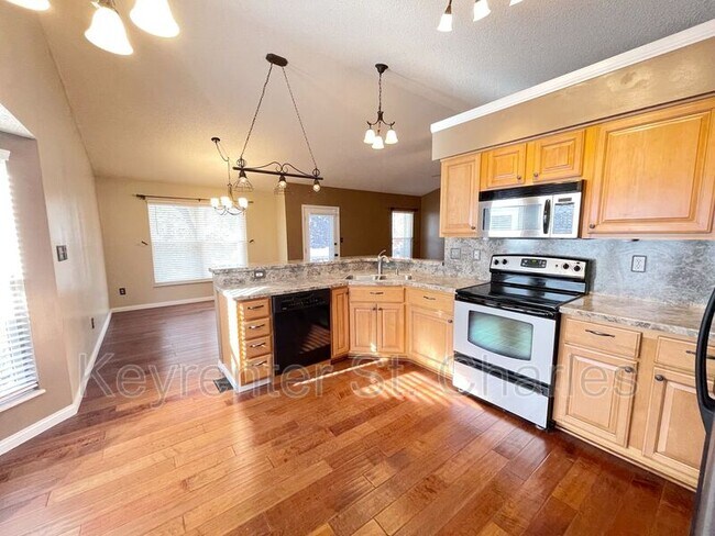 Building Photo - 1879 Willow Oak Dr